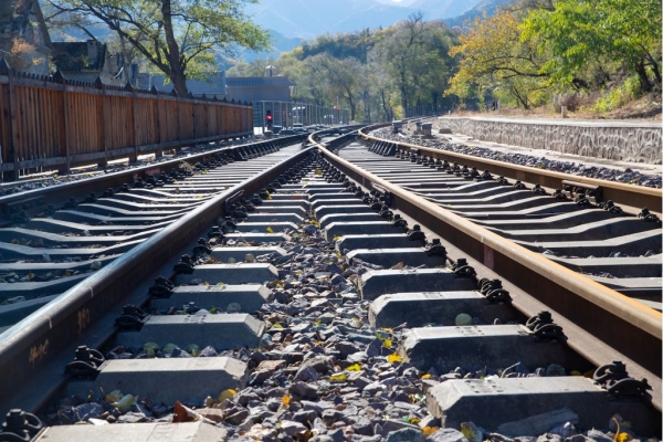 改性尼龍PA6和PA66在高速鐵路、機(jī)車工業(yè)中的應(yīng)用